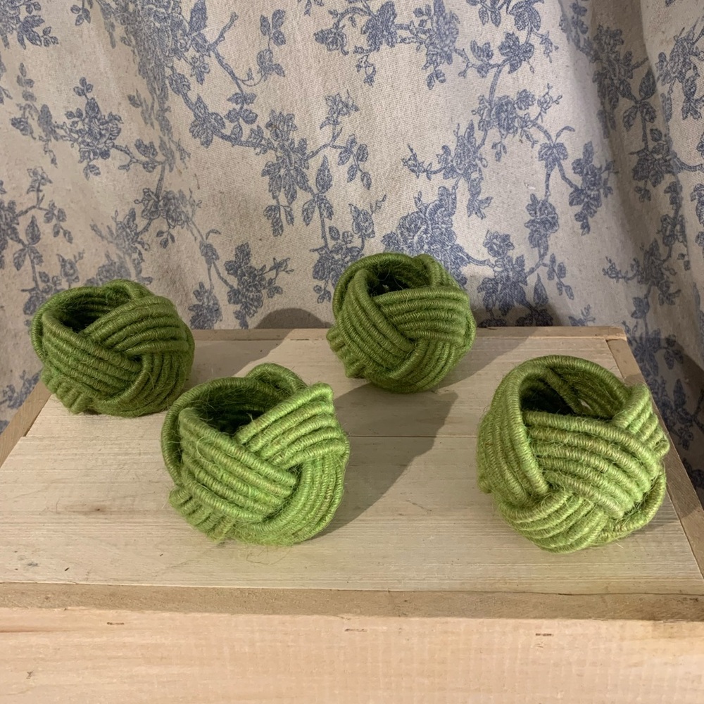 Set of 4 Green Boho Jute Woven Knotted Napkin Rings - Picture 2 of 6